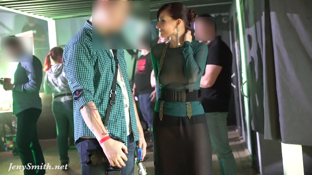 Photo 8 blurred